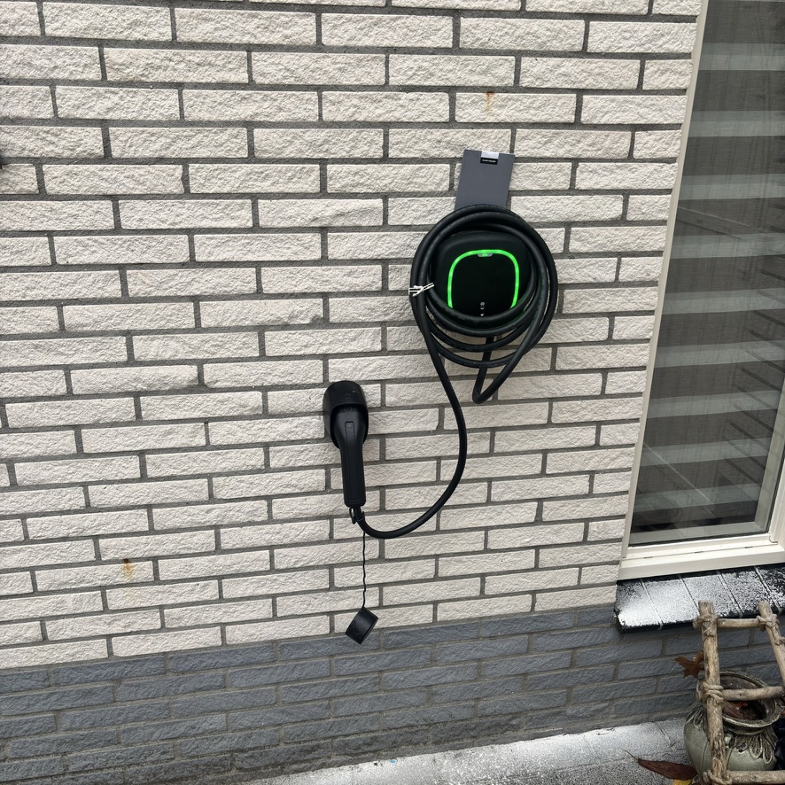 Wallbox laadpunt netjes gemonteerd door Wattwies
