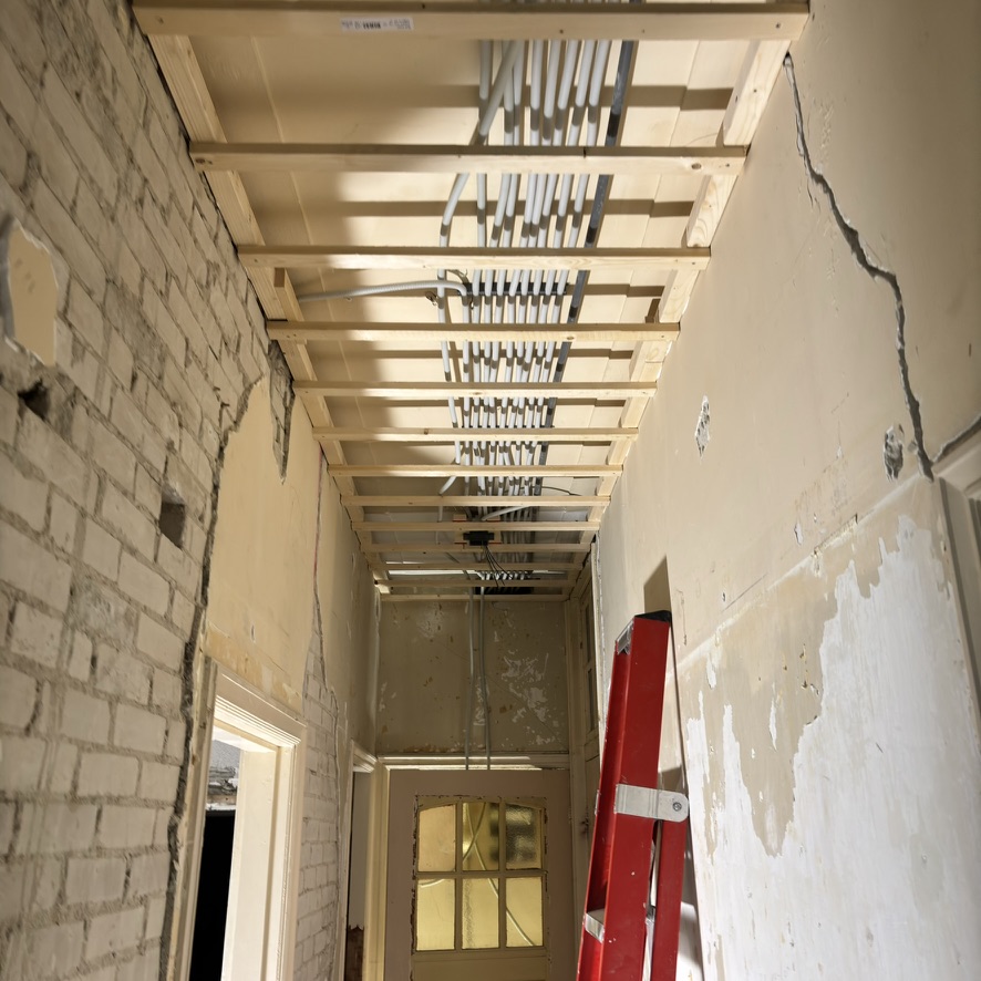 Elektra opnieuw aangelegd tijdens woningrenovatie